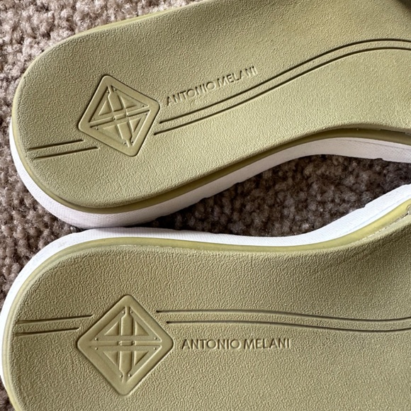 Antonio Melani Lannaii Quilted Logo Washable Slide Sandals, size 8 - Picture 2 of 8